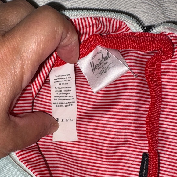 Mint Green Herschel Waist Bag Crossbody Unisex Gently Loved - Picture 9 of 10